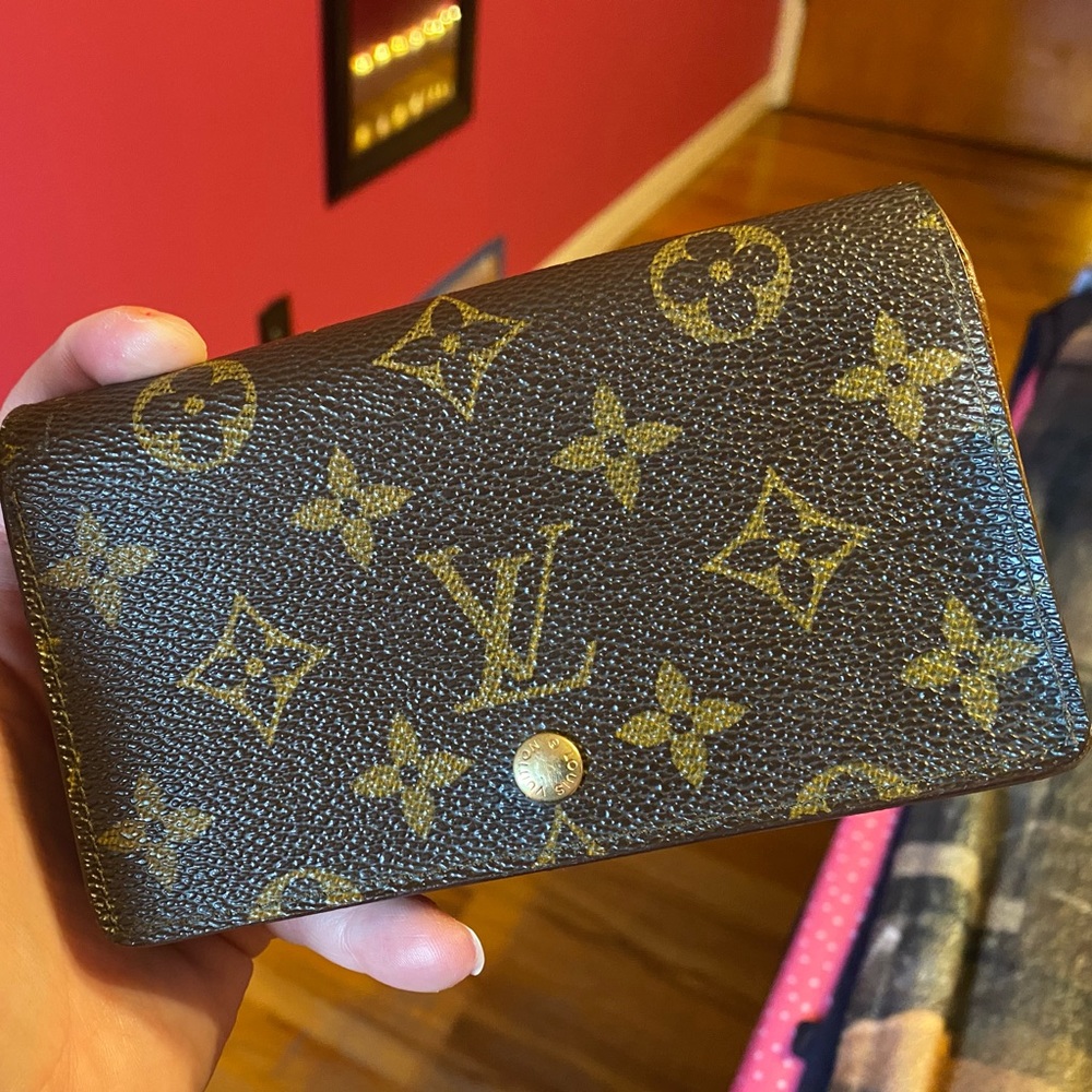 Louis Vuitton Billets Tresor Wallet!